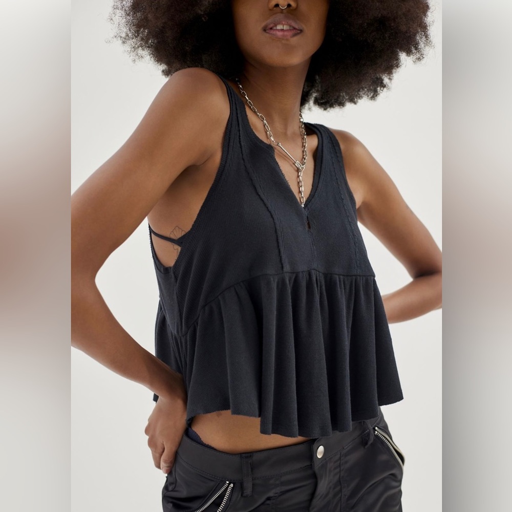 Urban Outfitters Amelia Babydoll Tank in Black - Size M